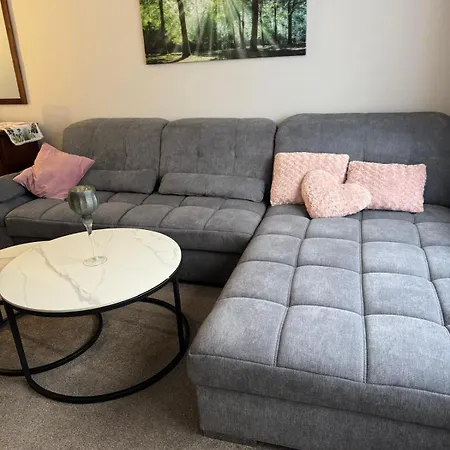 Apartment Am Kurpark, Mit Balkon, Kostenlosen Parkplatz Und Wlan *